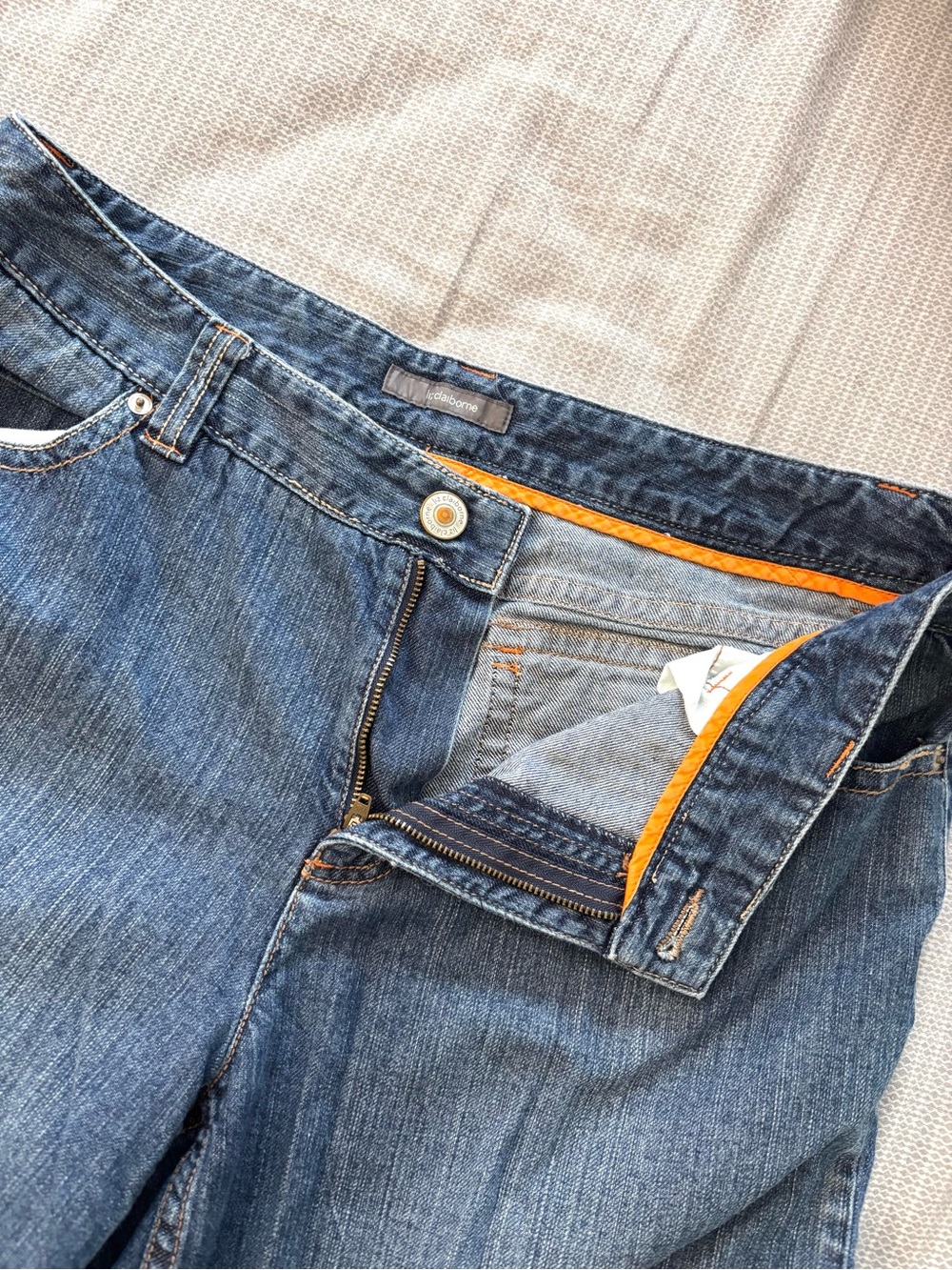 Liz Claiborne Women's Blue Denim Cropped Jeans